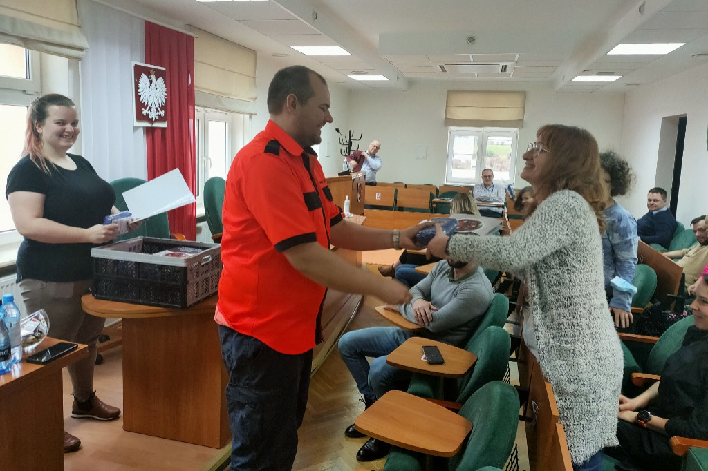 Pracownicy starostwa przeszkoleni z pierwszej pomocy