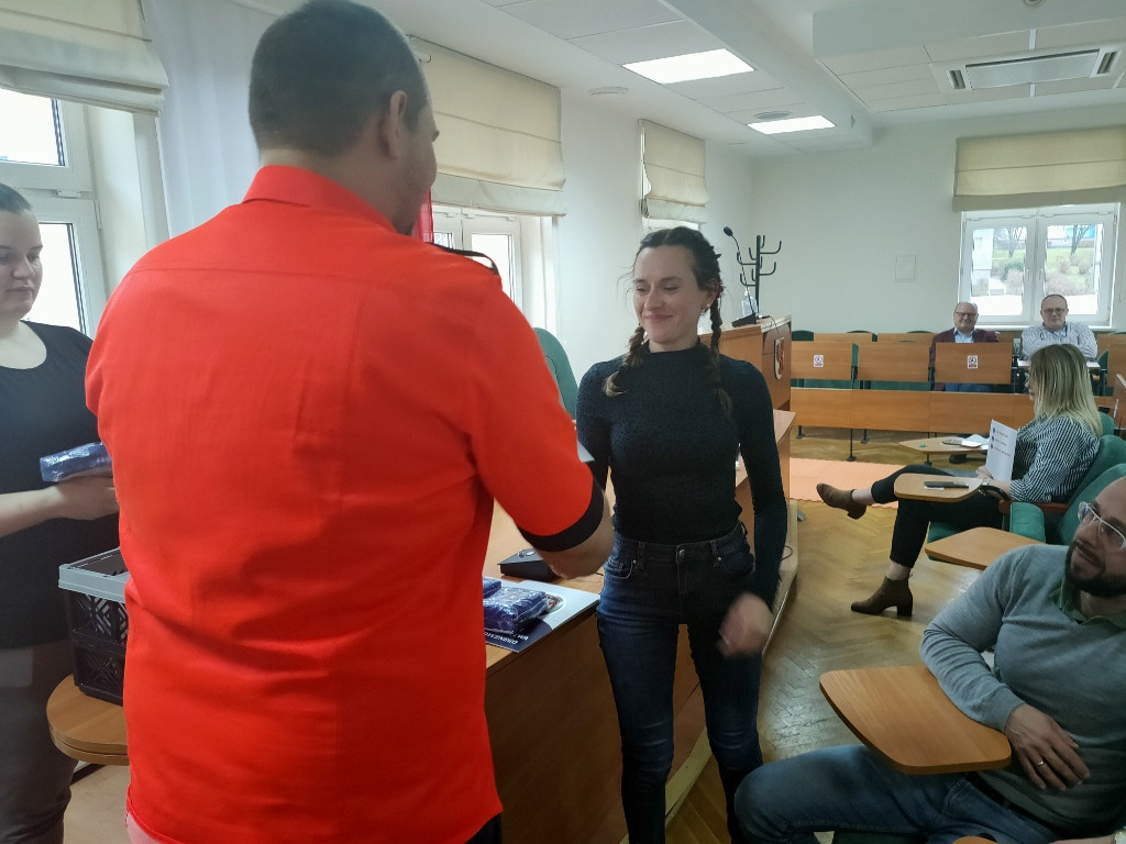 Pracownicy starostwa przeszkoleni z pierwszej pomocy