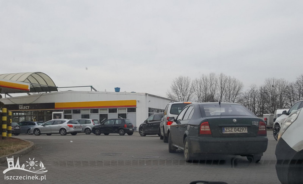 Panika na stacjach benzynowych. PKN Orlen: Paliwa nie zabraknie