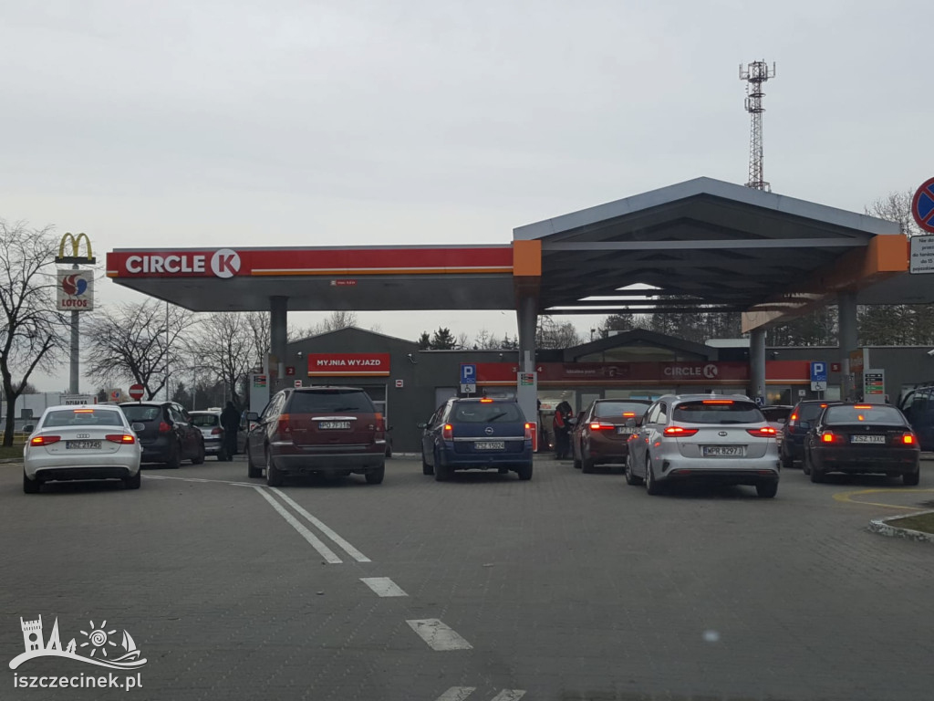 Panika na stacjach benzynowych. PKN Orlen: Paliwa nie zabraknie
