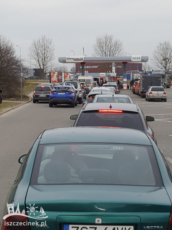 Panika na stacjach benzynowych. PKN Orlen: Paliwa nie zabraknie