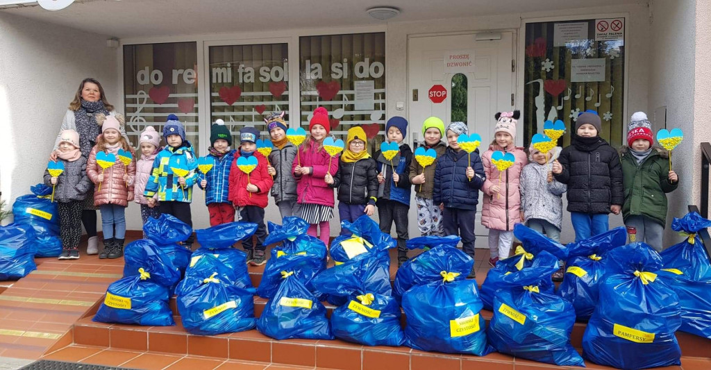 Przedszkolaki z Nutki, rodzice i dyrekcja pomagają Ukrainie!