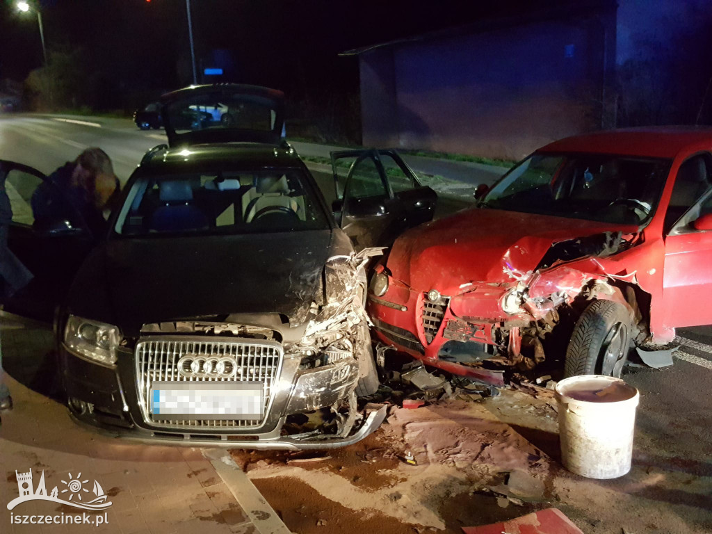 Wypadek na ulicy Trzesieckiej. Zderzenie dwóch samochodów