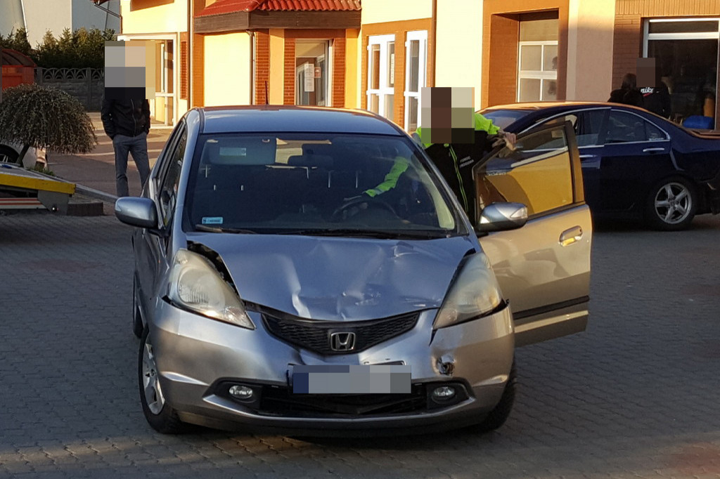 Kolizja trzech samochodów. Było to klasyczne najechanie na tył