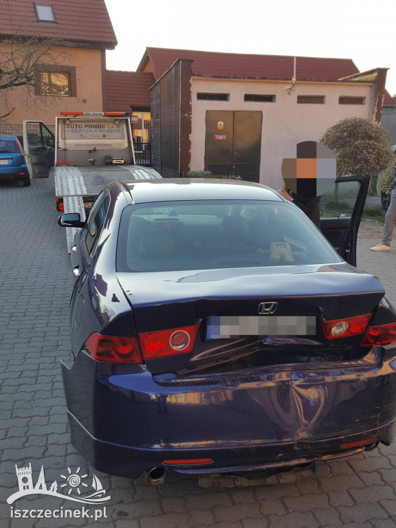 Kolizja trzech samochodów. Było to klasyczne najechanie na tył
