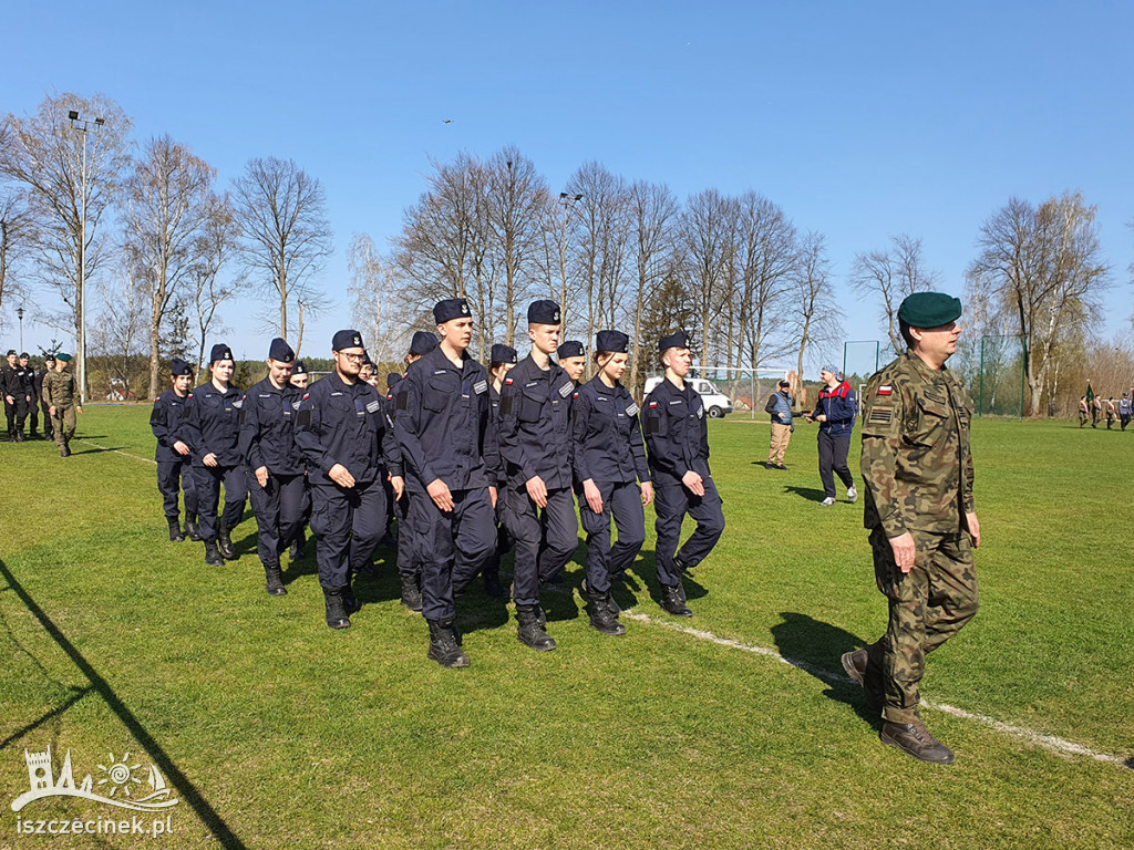 BIAŁY BÓR. Kolejny rocznik klas mundurowych złożył uroczyste ślubowanie