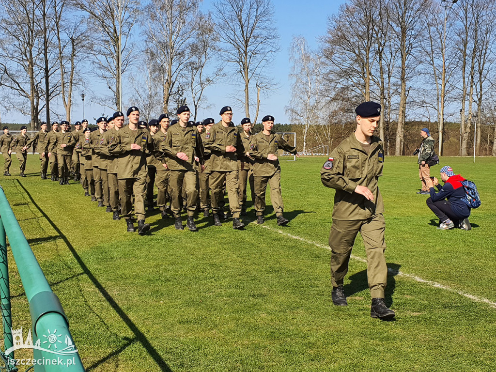 BIAŁY BÓR. Kolejny rocznik klas mundurowych złożył uroczyste ślubowanie
