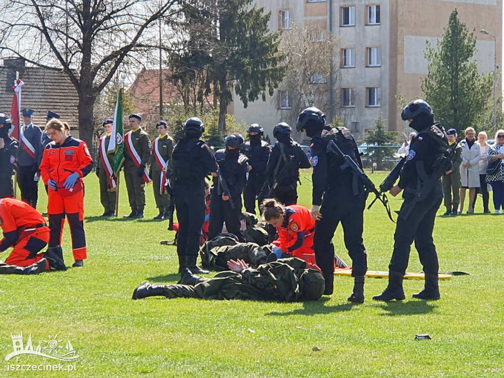 BIAŁY BÓR. Kolejny rocznik klas mundurowych złożył uroczyste ślubowanie