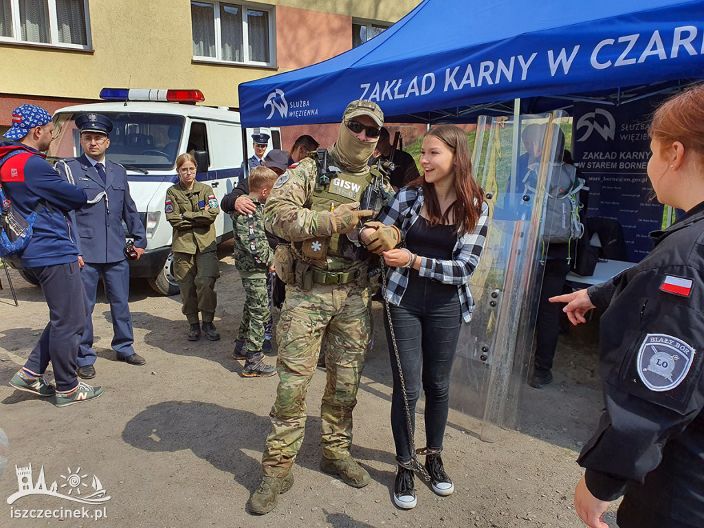 BIAŁY BÓR. Kolejny rocznik klas mundurowych złożył uroczyste ślubowanie