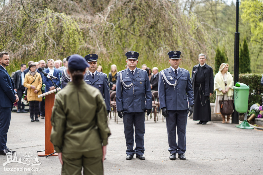 Uroczystości z okazji 77. rocznicy zakończenia II wojny światowej Z zewnątrz Odebrane