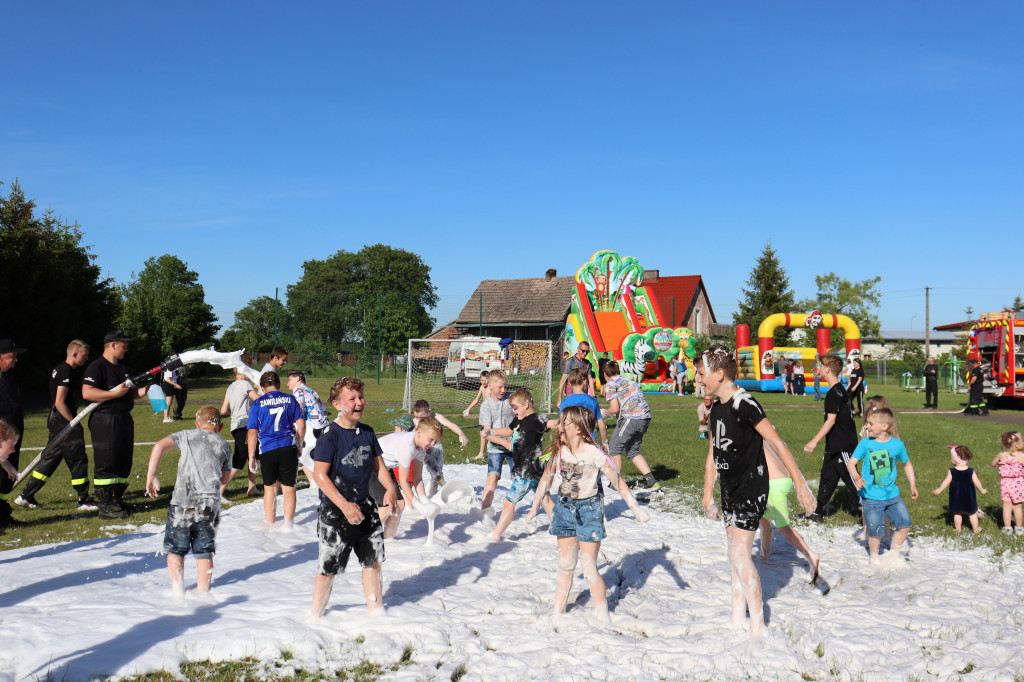 Rodzinne piknikowanie w Żółtnicy