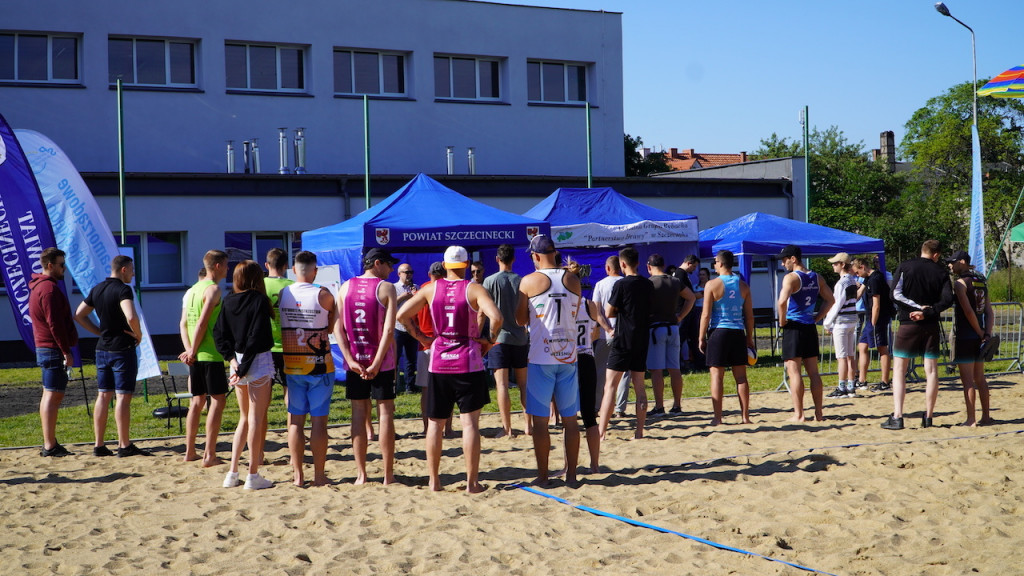 SIATKÓWKA PLAŻOWA. Walczyli o Puchar Starosty Szczecineckiego