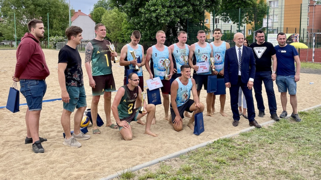 SIATKÓWKA PLAŻOWA. Walczyli o Puchar Starosty Szczecineckiego