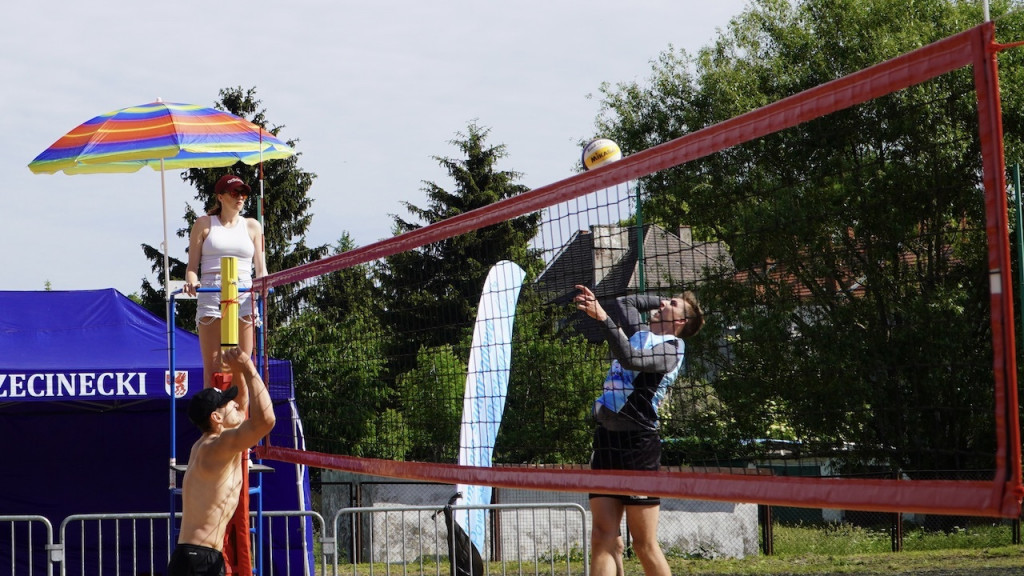 SIATKÓWKA PLAŻOWA. Walczyli o Puchar Starosty Szczecineckiego