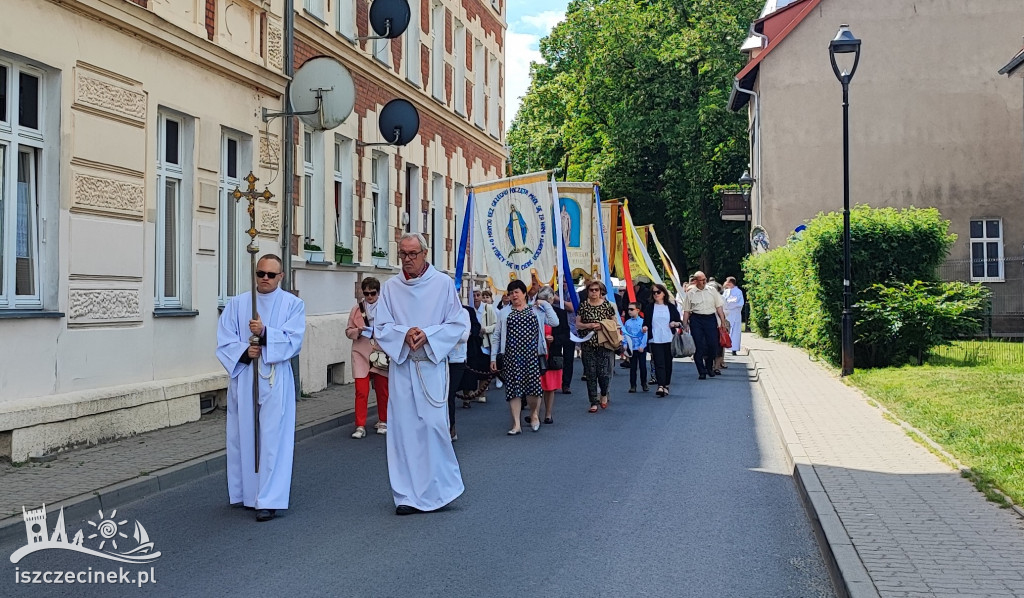 BOŻE CIAŁO. Ulicami miasta przeszły procesje ZDJĘCIA