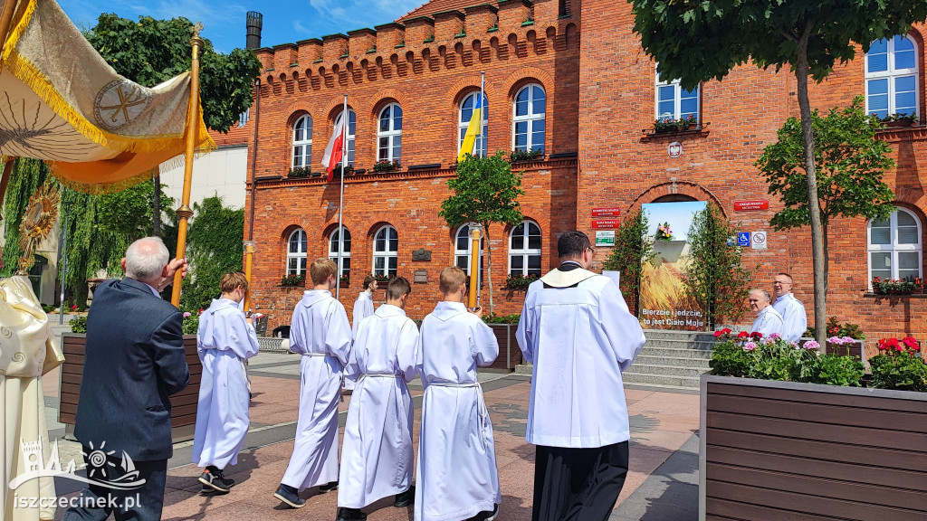 BOŻE CIAŁO. Ulicami miasta przeszły procesje ZDJĘCIA