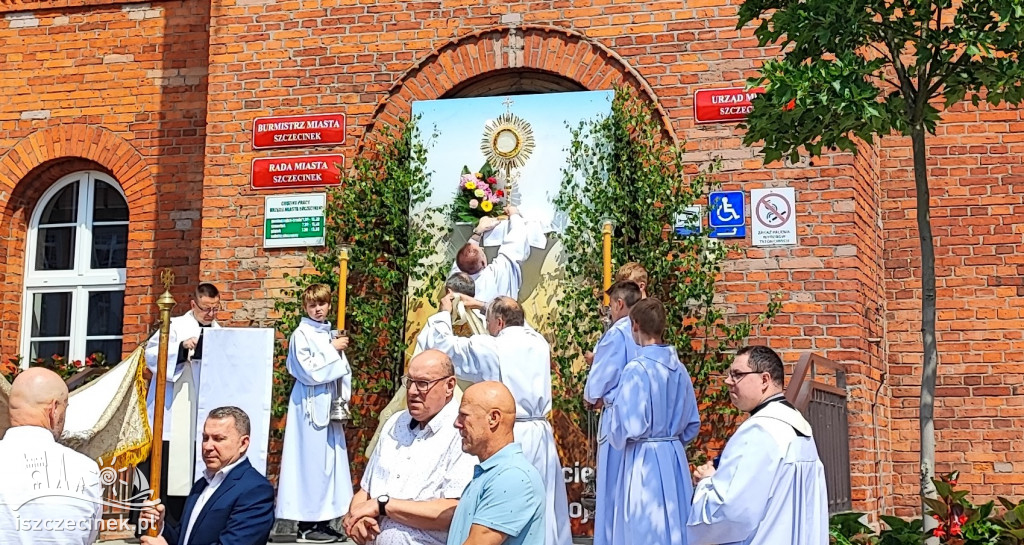 BOŻE CIAŁO. Ulicami miasta przeszły procesje ZDJĘCIA