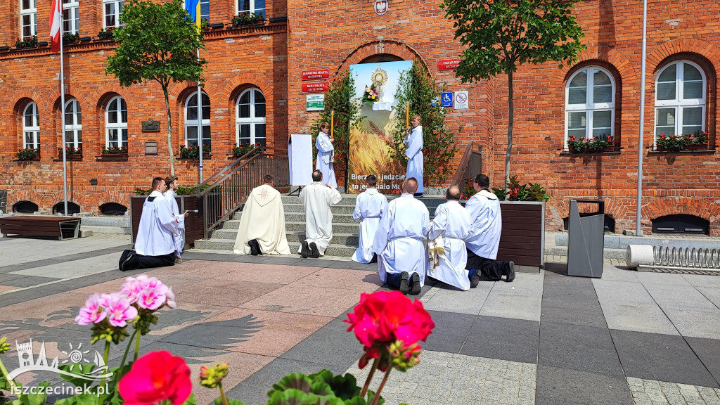 BOŻE CIAŁO. Ulicami miasta przeszły procesje ZDJĘCIA