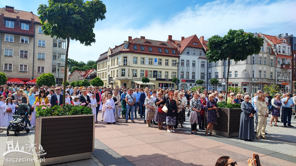 BOŻE CIAŁO. Ulicami miasta przeszły procesje ZDJĘCIA