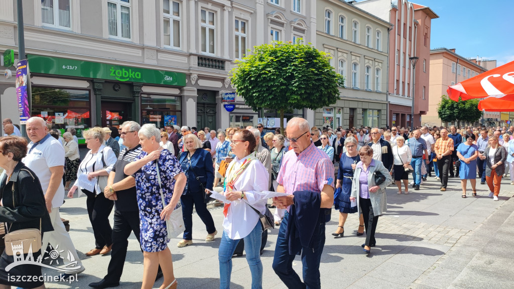 BOŻE CIAŁO. Ulicami miasta przeszły procesje ZDJĘCIA