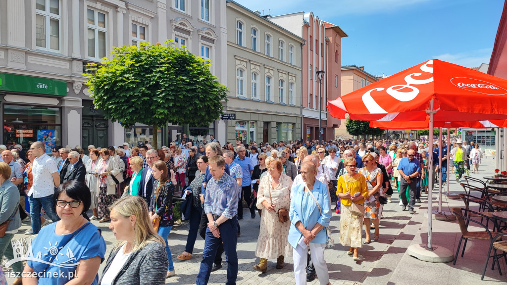 BOŻE CIAŁO. Ulicami miasta przeszły procesje ZDJĘCIA