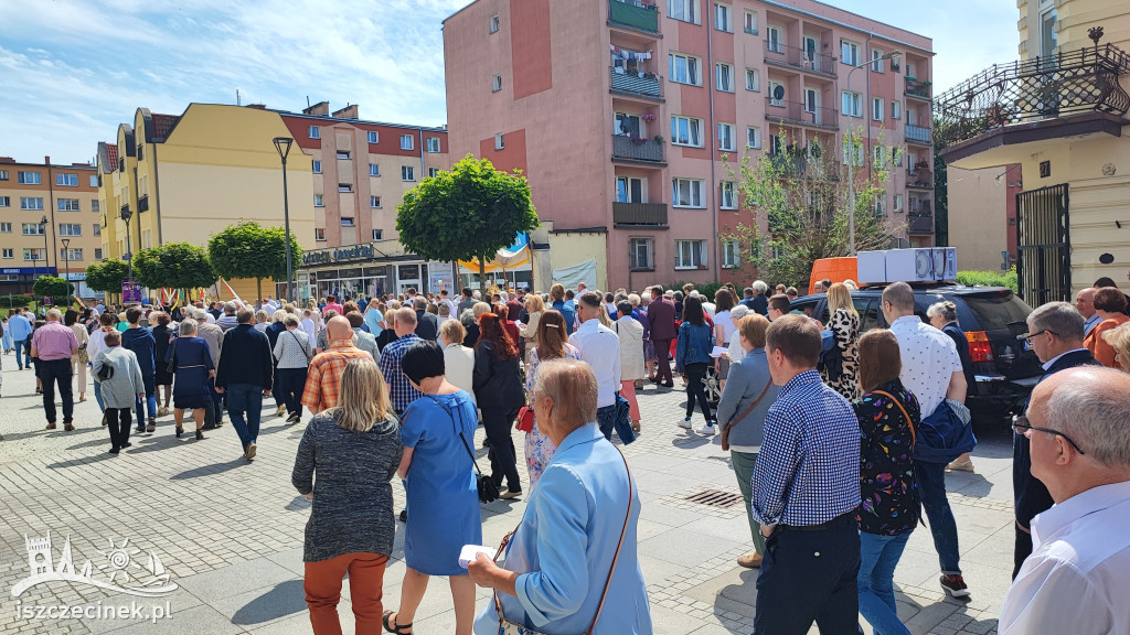 BOŻE CIAŁO. Ulicami miasta przeszły procesje ZDJĘCIA