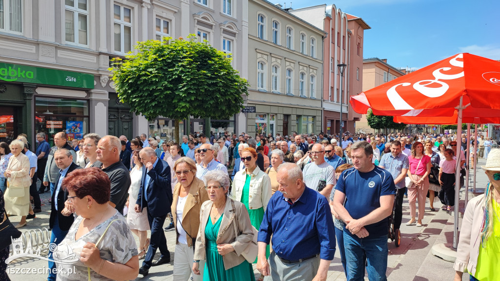 BOŻE CIAŁO. Ulicami miasta przeszły procesje ZDJĘCIA