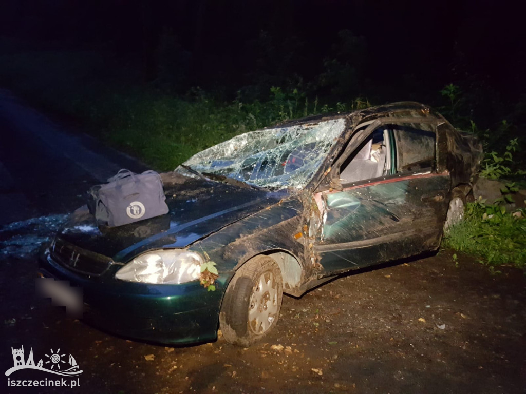 Dachowała honda. Za kierownicą 91-latek
