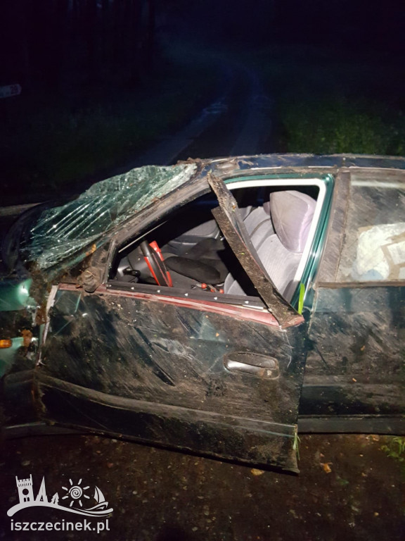 Dachowała honda. Za kierownicą 91-latek