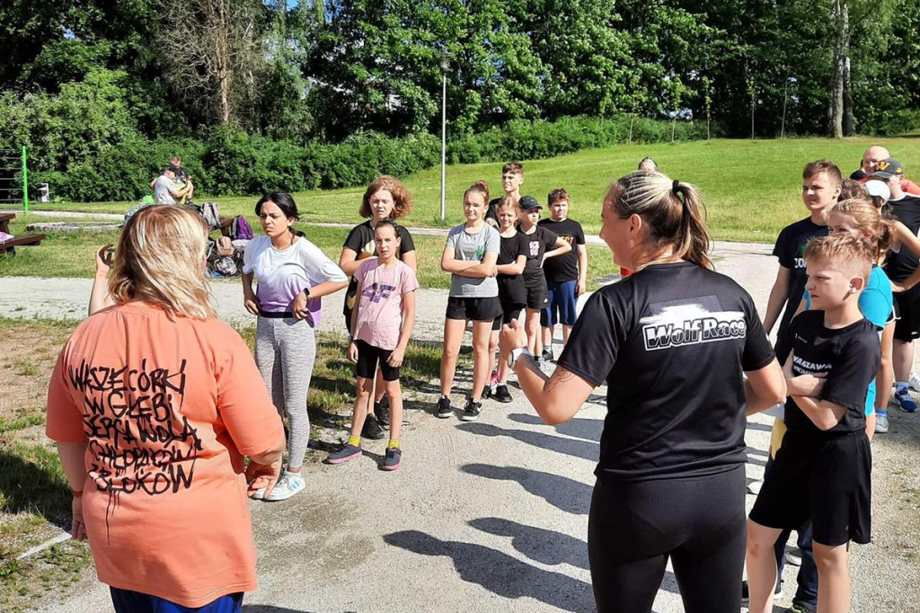 Niesłysząca młodzież i sportowe wyzwanie nad Trzesieckiem.
