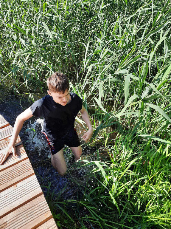 Niesłysząca młodzież i sportowe wyzwanie nad Trzesieckiem.