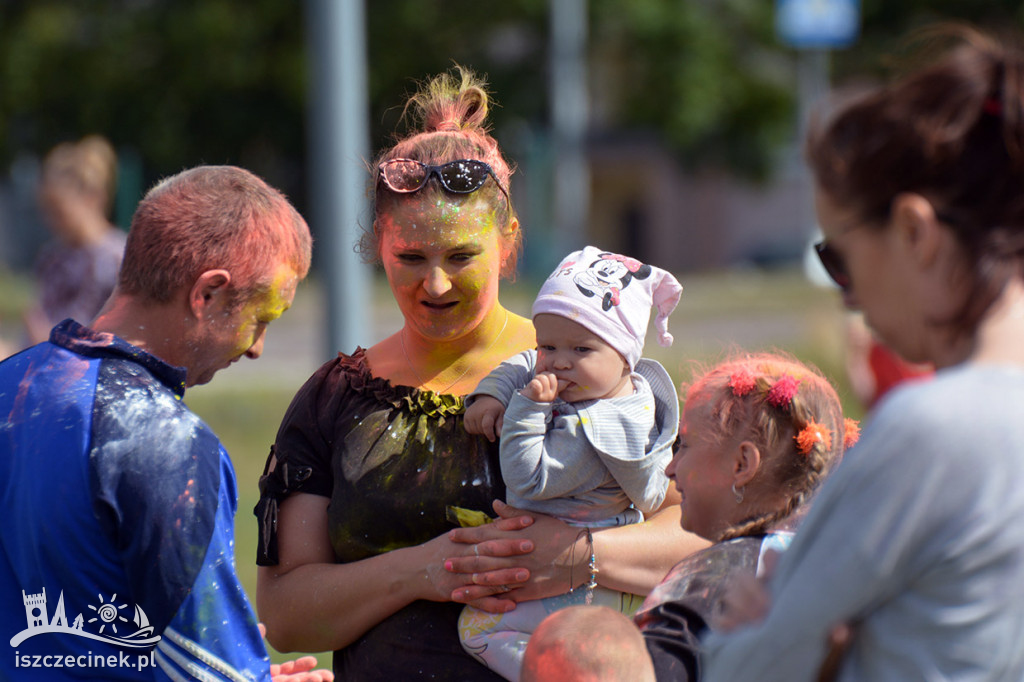 Kolorowy zawrót głowy! Festiwal kolorów Holi dotarł nad Trzesiecko