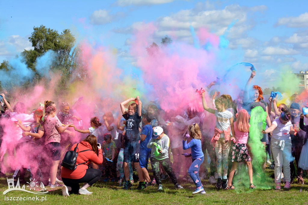Kolorowy zawrót głowy! Festiwal kolorów Holi dotarł nad Trzesiecko