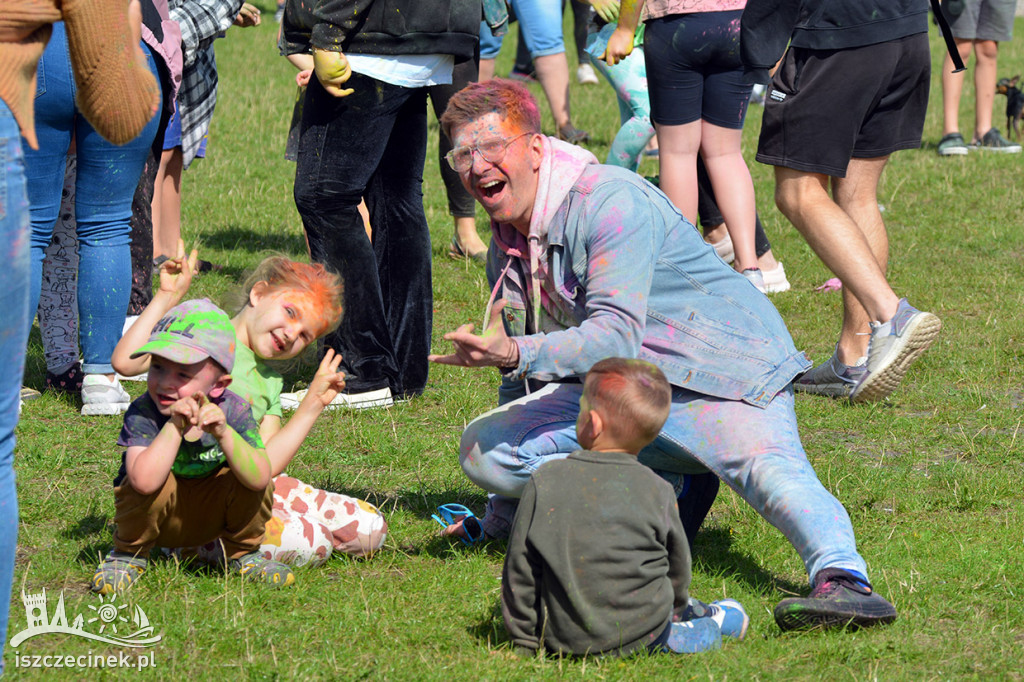 Kolorowy zawrót głowy! Festiwal kolorów Holi dotarł nad Trzesiecko
