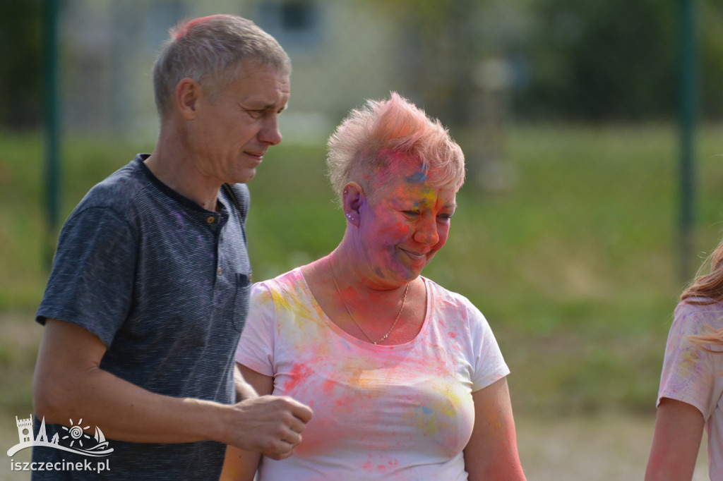 Kolorowy zawrót głowy! Festiwal kolorów Holi dotarł nad Trzesiecko
