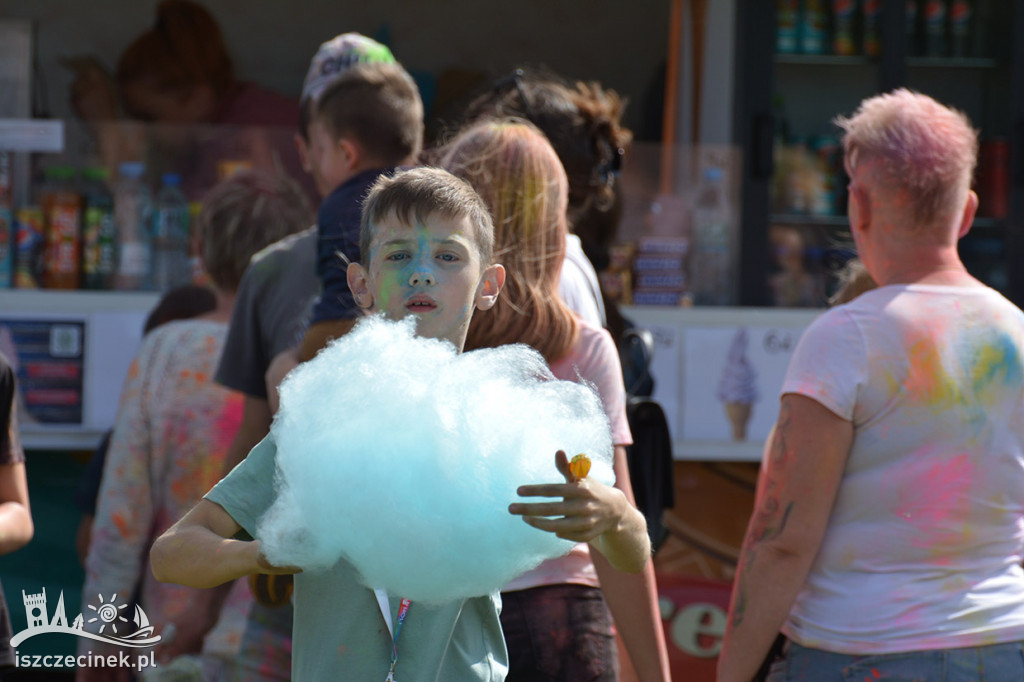 Kolorowy zawrót głowy! Festiwal kolorów Holi dotarł nad Trzesiecko