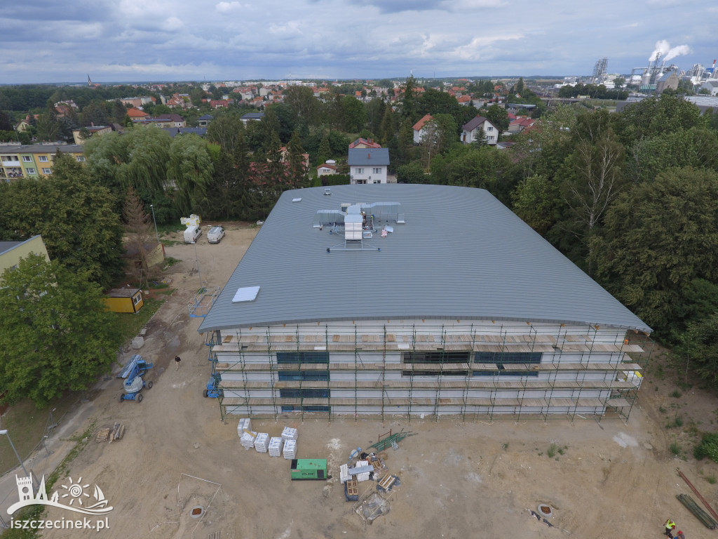 Budowa hali sportowej przy 