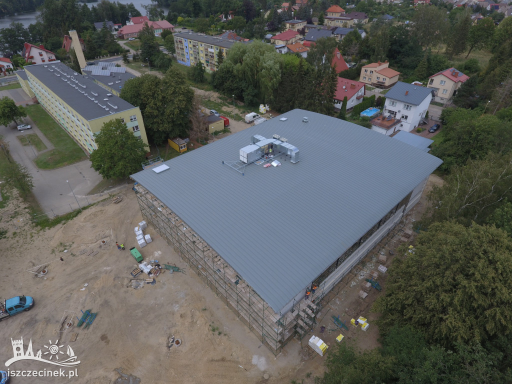 Budowa hali sportowej przy 