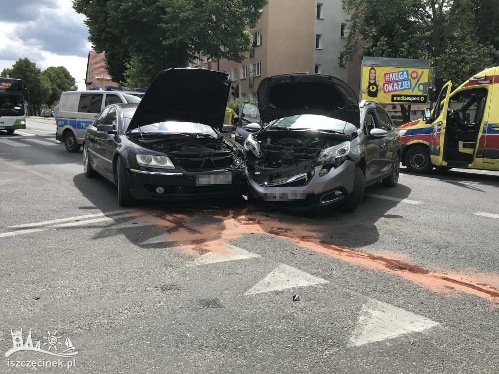 Wypadek na skrzyżowaniu Cieślaka z Kopernika. Ranna jedna osoba
