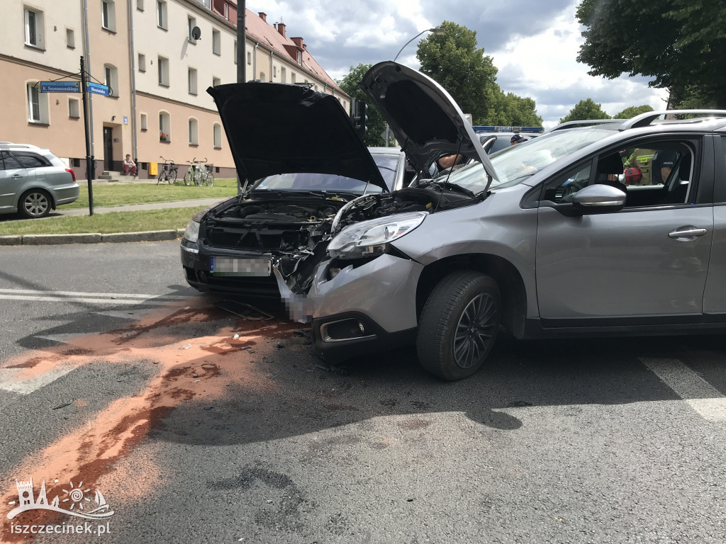 Wypadek na skrzyżowaniu Cieślaka z Kopernika. Ranna jedna osoba
