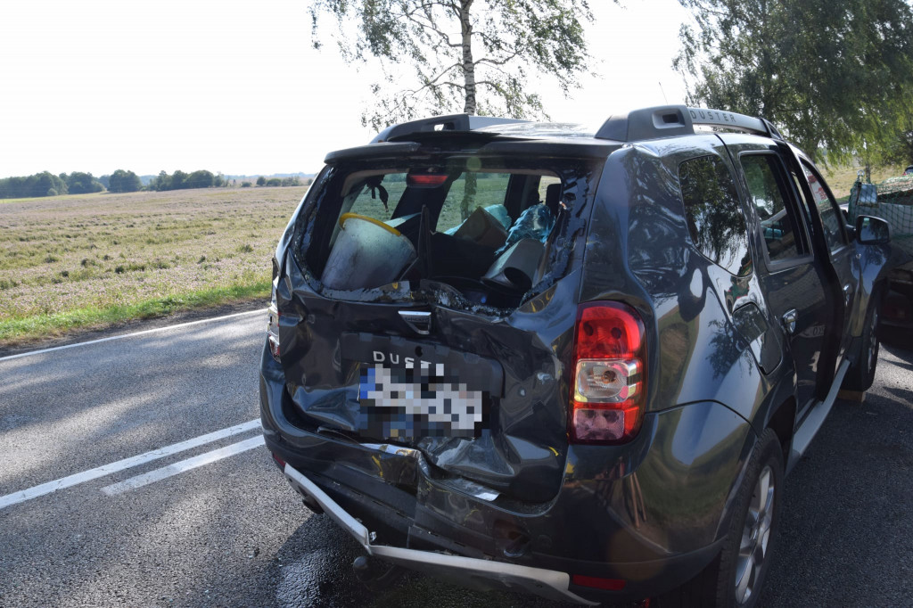 Zderzenie trzech samochodów na krajowej „jedenastce”. Są ranni