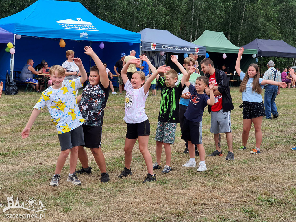 Rodzinny piknik w Żółtnicy na podsumowanie wakacji.