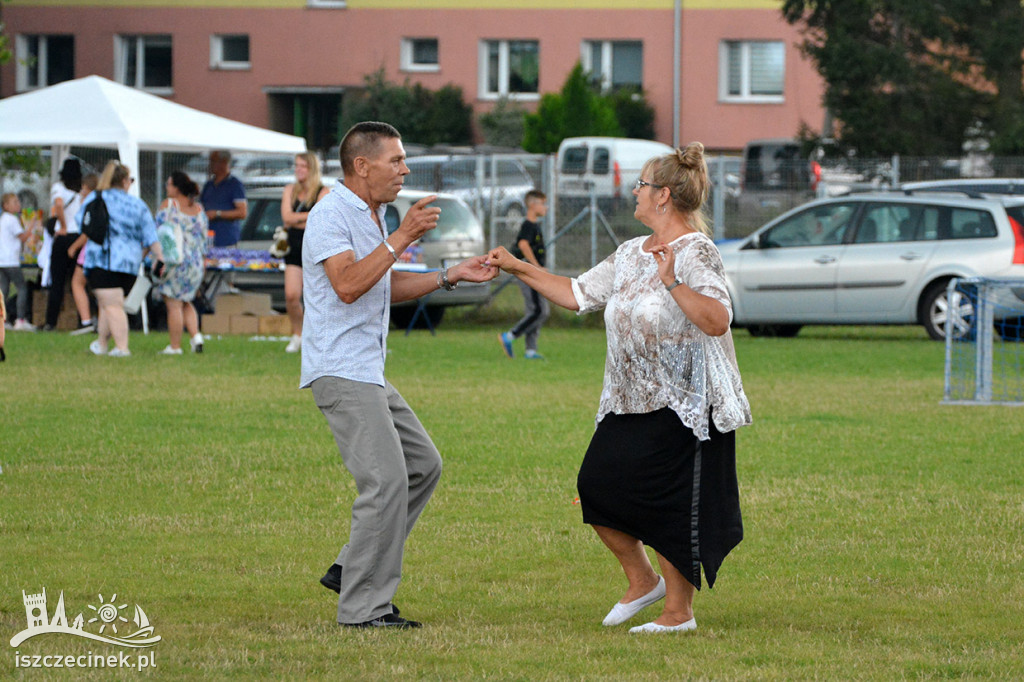Muzycznie i sportowo – w Turowie bawiono się na zakończenie wakacji.