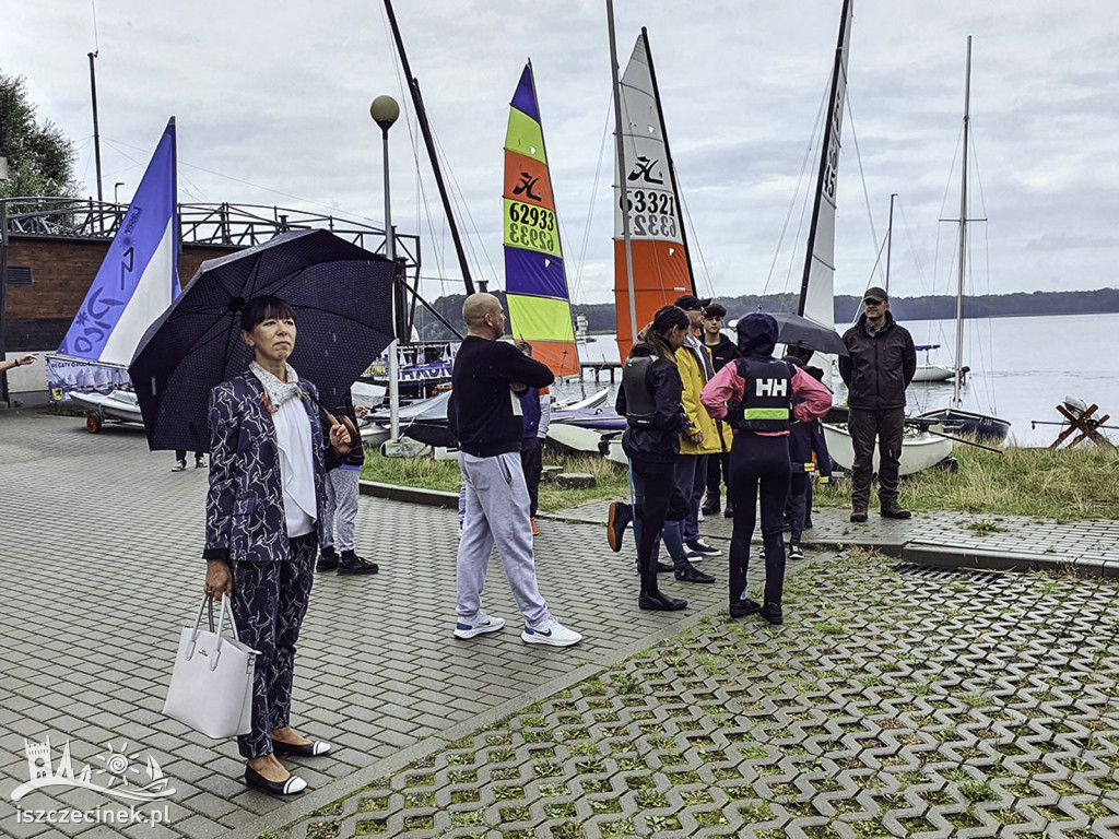 Nie ma złej pogody dla żeglarzy. Regaty na Trzesiecku