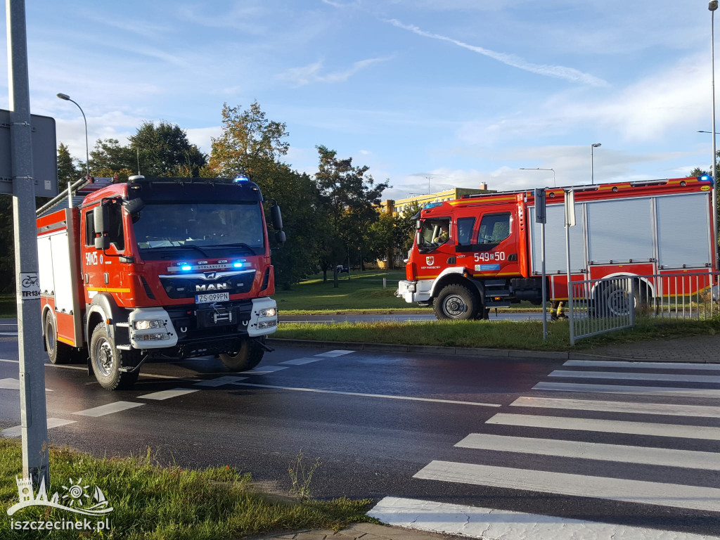 Uwaga! Ślizgawka na ulicach! Rozlana ropa.