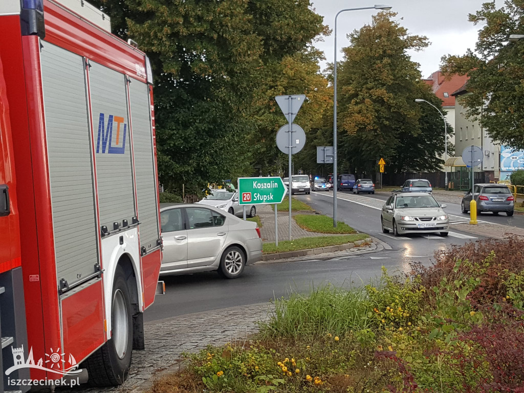 Uwaga! Ślizgawka na ulicach! Rozlana ropa.