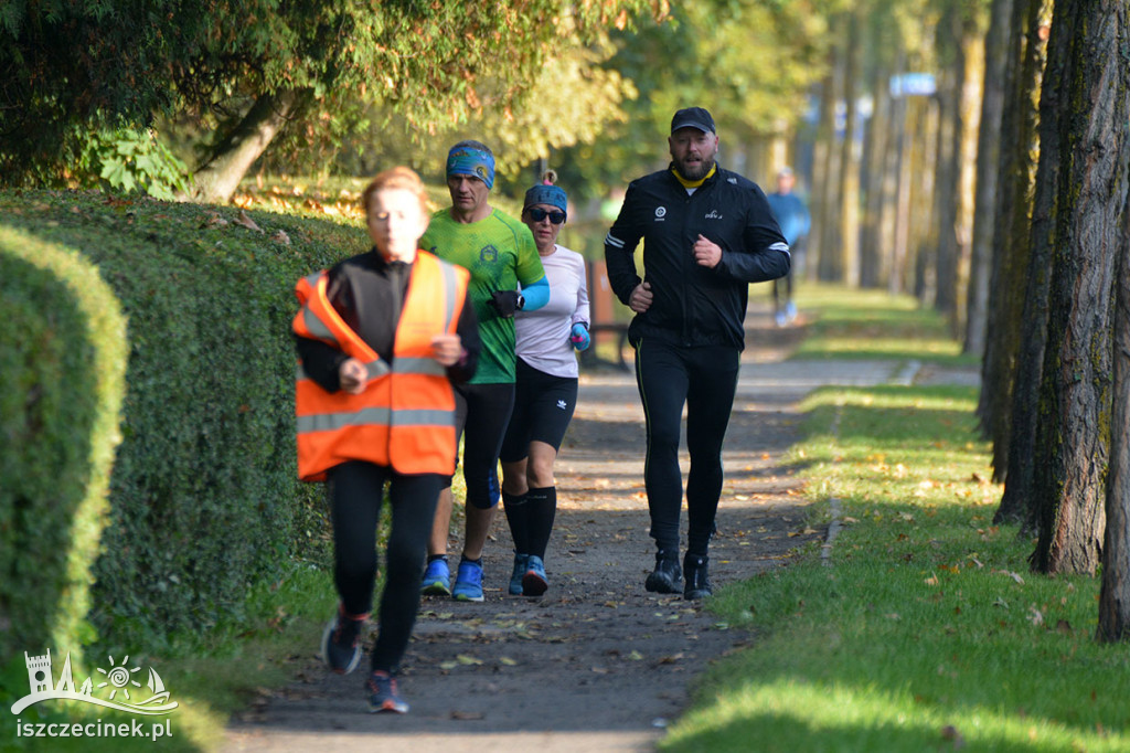 Świętowali jubileusz biegnąc. Dziewiąte urodziny parkrun Szczecinek.