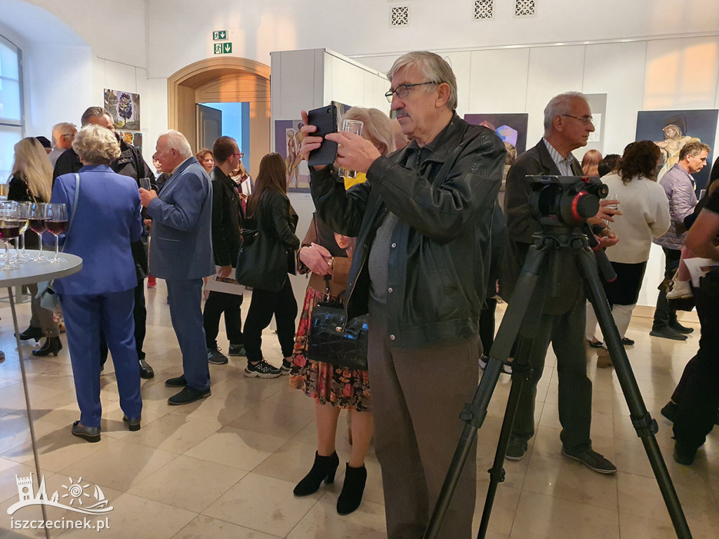 Zbigniew Butkiewicz oczarował publiczność. Nowa wystawa na „Zamku”.