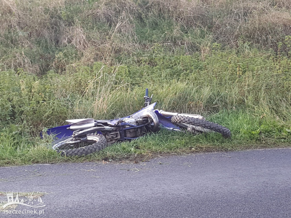 14-latek na crossie zderzył się z samochodem dostawczym. Chłopiec trafił do szpita