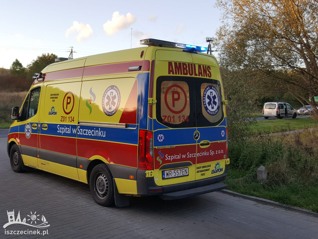 14-latek na crossie zderzył się z samochodem dostawczym. Chłopiec trafił do szpita